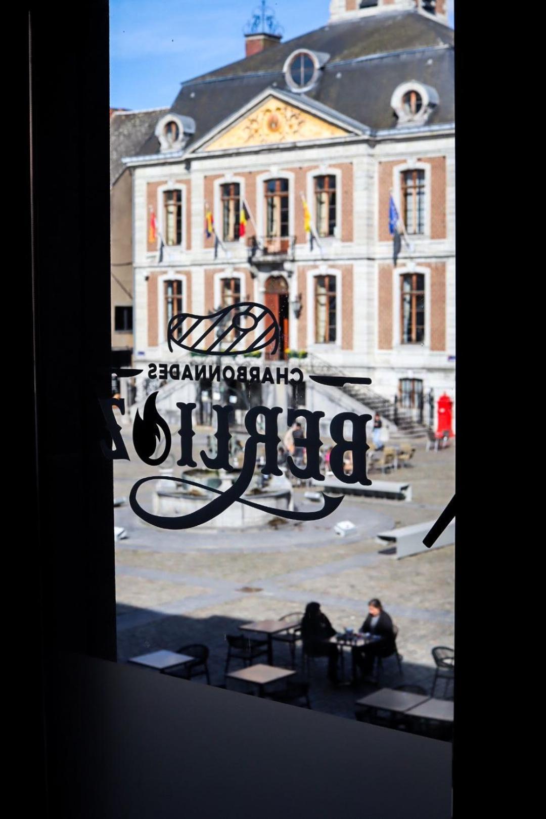 Les Gites De Huy - 3 Gites Dans Le Centre De Huy Exteriör bild